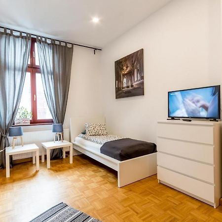 Livingroom 3 Self Check-In 24H Катовіце Екстер'єр фото