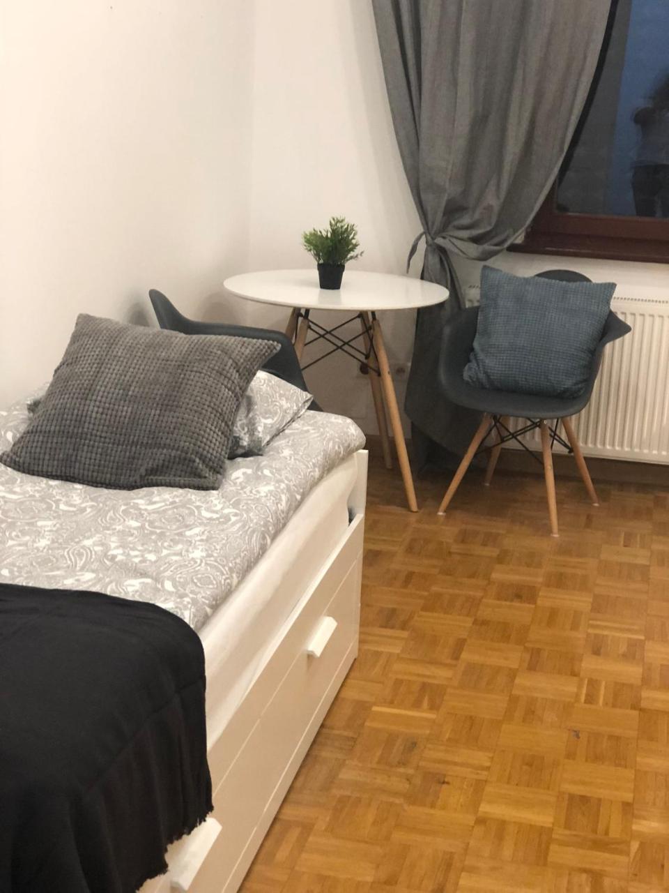 Livingroom 3 Self Check-In 24H Катовіце Екстер'єр фото